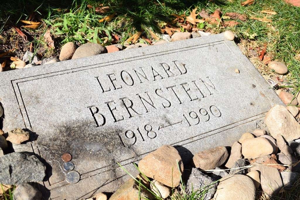 Grave of Leonard Bernstein | Brooklyn, NY 11218, USA