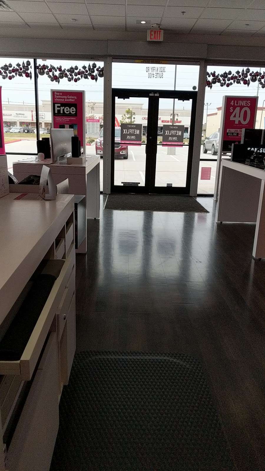 T-Mobile | 3820 N Fry Rd #100, Katy, TX 77449 | Phone: (832) 772-4475