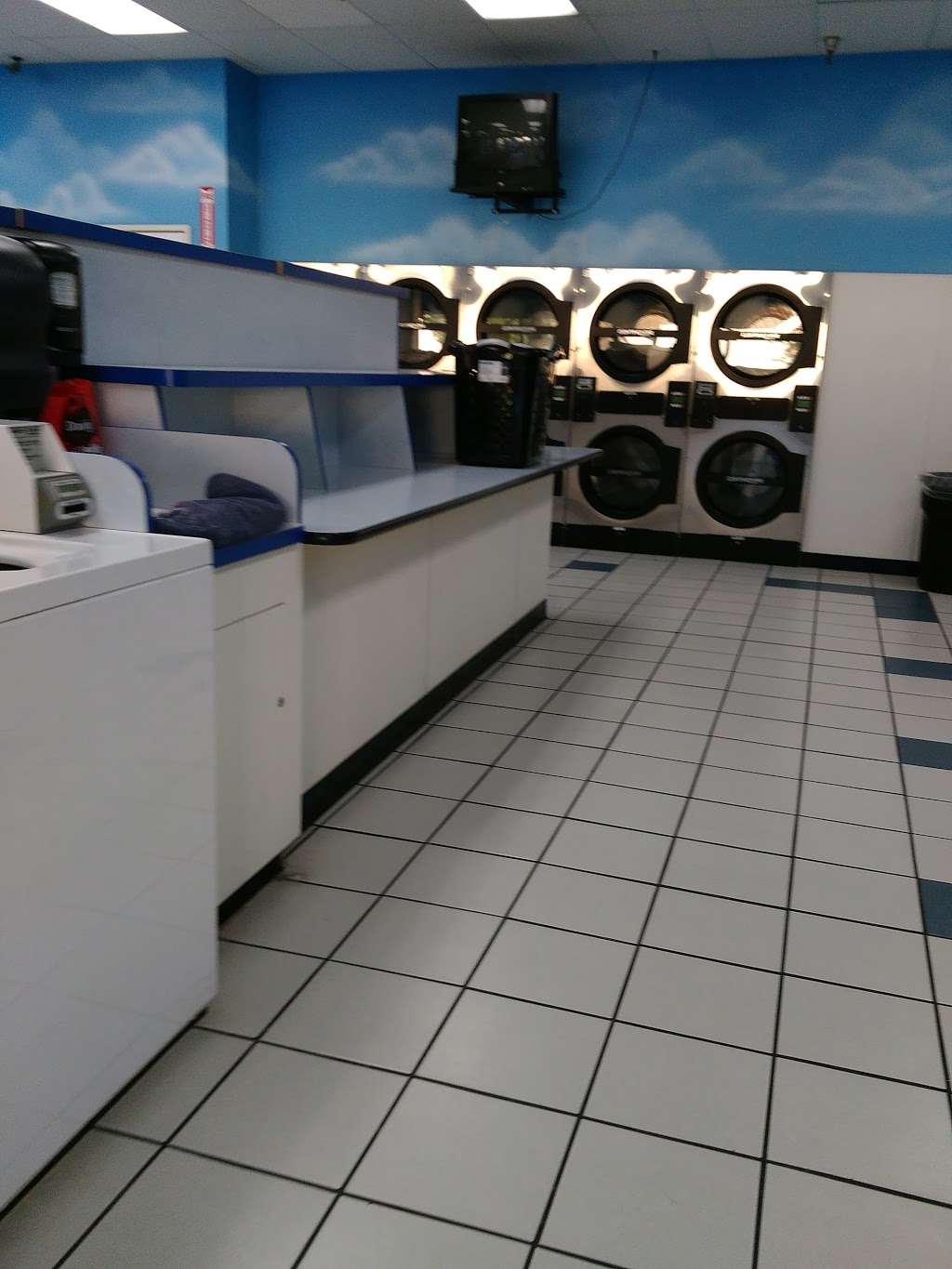 Speed Wash Laundry | 210 W Foothill Blvd, Rialto, CA 92376, USA