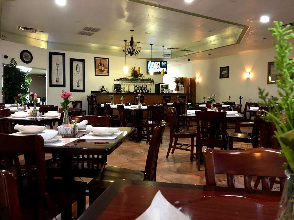 Umbertos Italian Grill | 7616 Culebra Rd, San Antonio, TX 78251, USA | Phone: (210) 684-4747