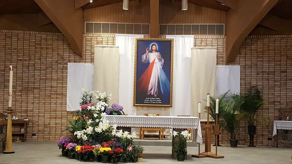Transfiguration Catholic Church | 316 W Mill St, Wauconda, IL 60084, USA | Phone: (847) 526-2400
