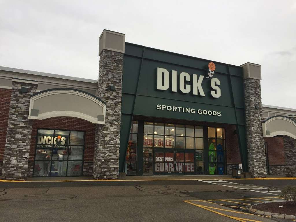 DICKS Sporting Goods | 371 Putnam Pike Ste 300, Smithfield, RI 02917, USA | Phone: (401) 232-0051