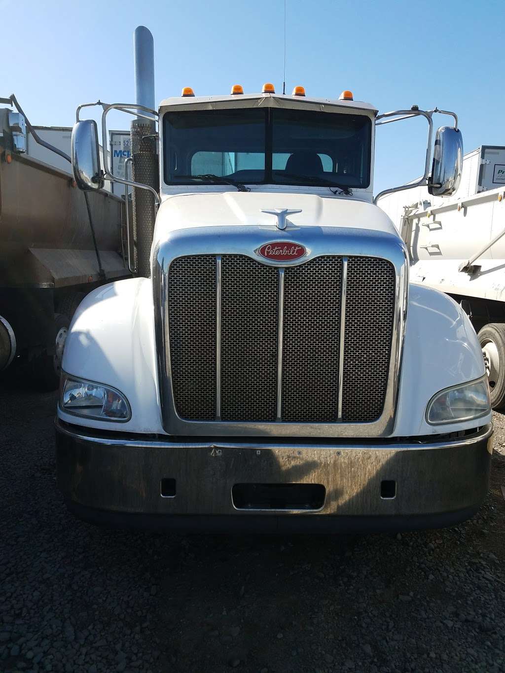 GMC trucking inc | 13058 S Bon View Ave, Ontario, CA 91761, USA | Phone: (951) 250-3600