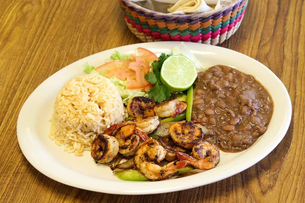 Los Cocos Restaurant | 3419 W Orem Dr E, Houston, TX 77045, USA | Phone: (832) 491-0861