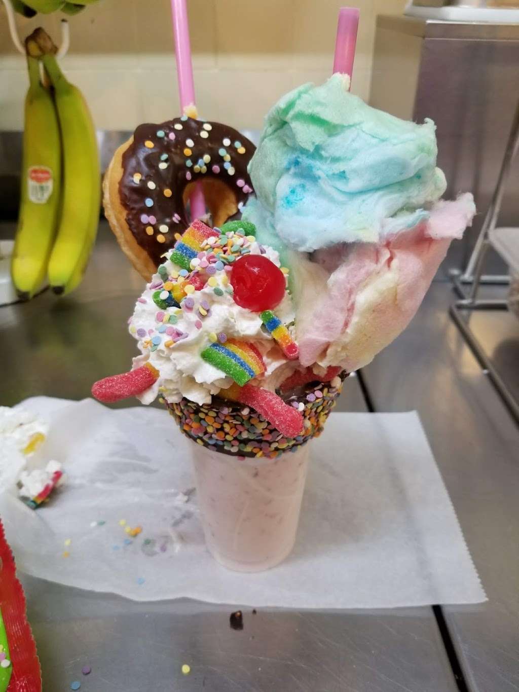 Baskin-Robbins | 3310 W Addison St, Chicago, IL 60618, USA | Phone: (773) 539-8114