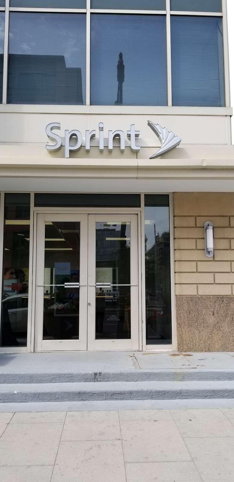 Sprint Store | 300 M St SE Spc A, Washington, DC 20003, USA | Phone: (202) 350-4654