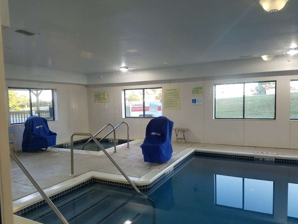 Super 8 by Wyndham Chambersburg I-81 | 3301 Black Gap Rd, Chambersburg, PA 17202, USA | Phone: (717) 977-4288