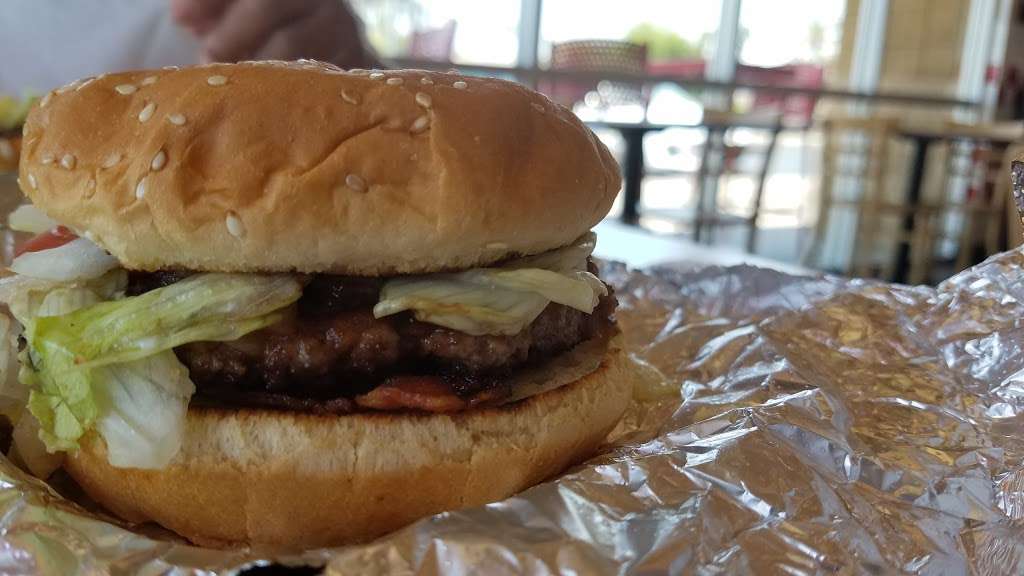 Five Guys | 2641 N 44th St, Phoenix, AZ 85008, USA | Phone: (602) 956-0444