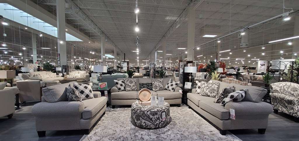 American Furniture Warehouse | 21501 Gulf Fwy, Webster, TX 77598, USA | Phone: (281) 672-1199