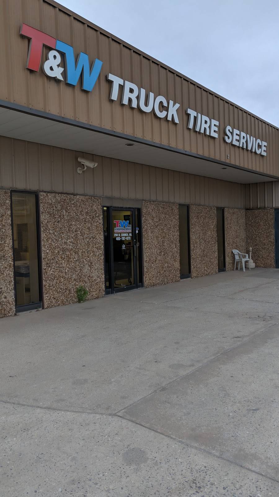 T&W Truck Shop Center | 25B N Council Rd, Oklahoma City, OK 73127, USA | Phone: (405) 787-6711