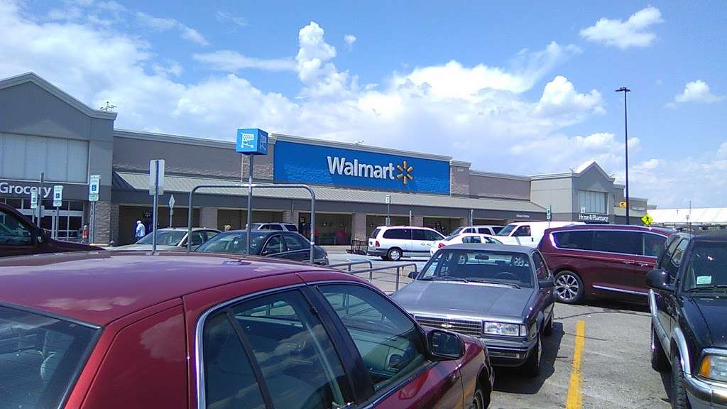 Walmart Supercenter | 2500 Progress Pkwy, Shelbyville, IN 46176, USA | Phone: (317) 392-4940