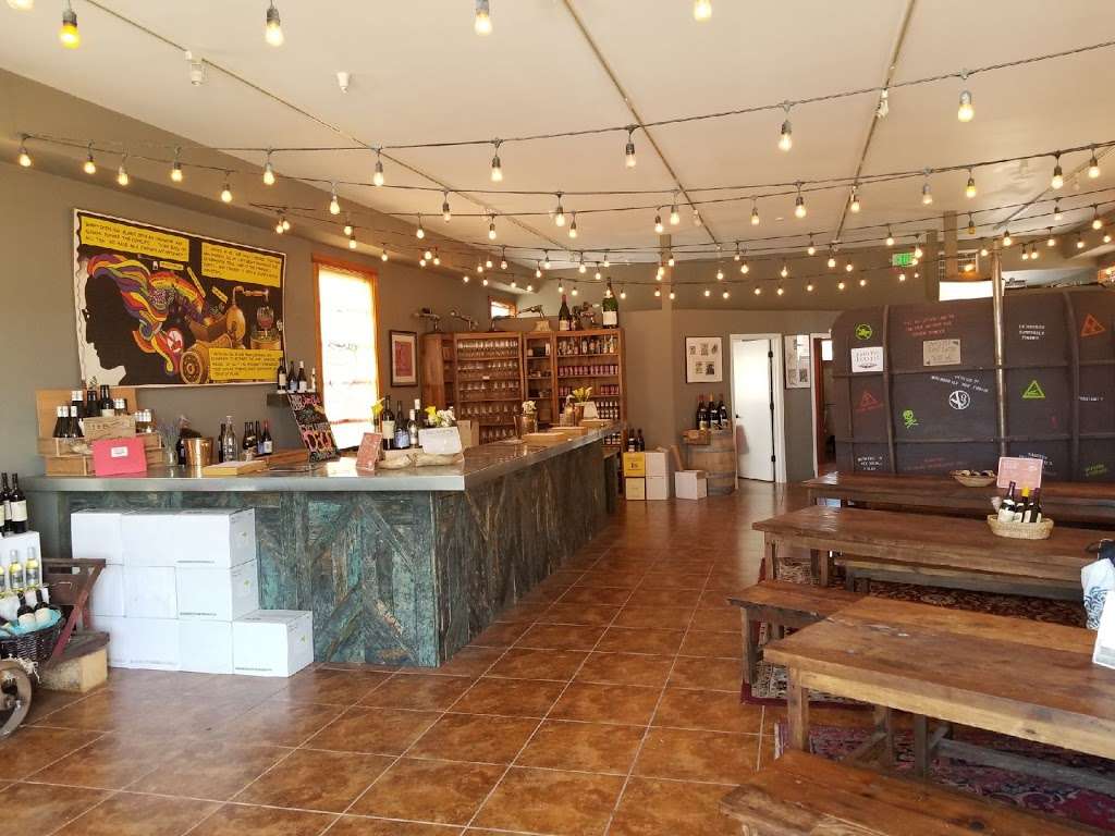 Bonny Doon Vineyard Tasting Room | 450 CA-1, Davenport, CA 95017, USA | Phone: (831) 471-8031