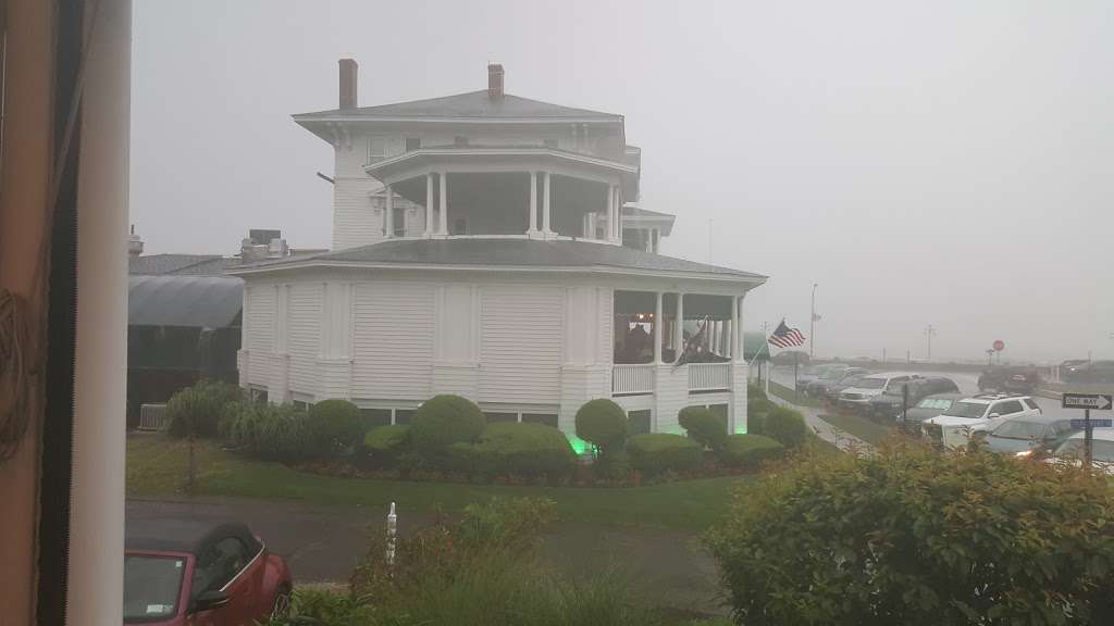 Atlantic View Inn | 20 Woodland Ave, Avon-By-The-Sea, NJ 07717, USA | Phone: (732) 774-8505