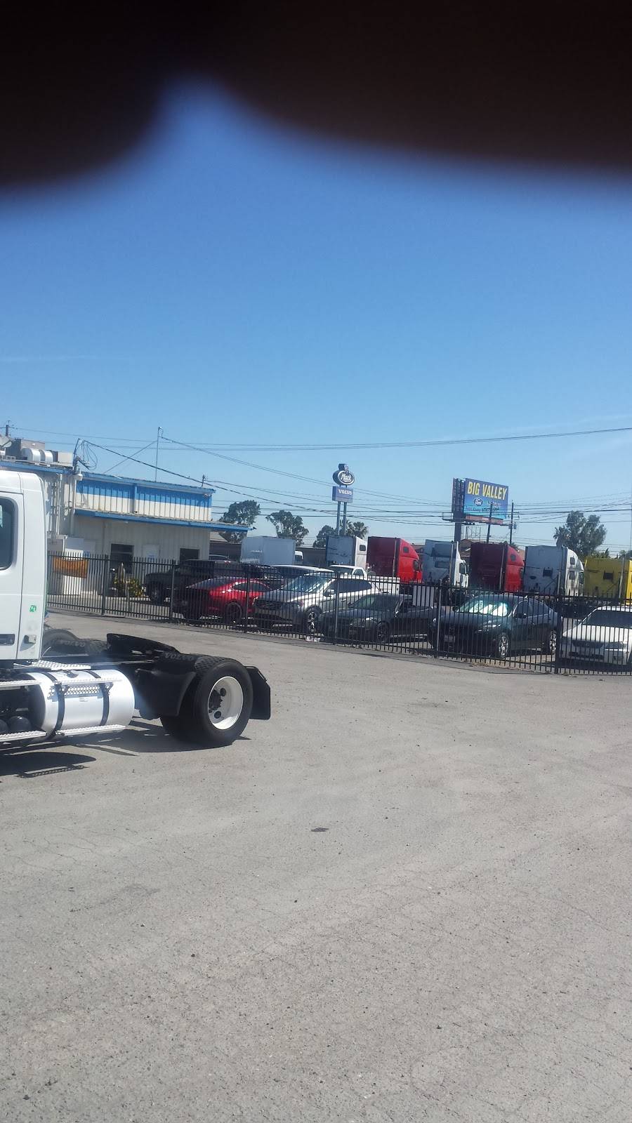 Western Truck Center - Stockton | 3333 S Highway 99, West Frontage Road, Stockton, CA 95215, USA | Phone: (209) 323-7300