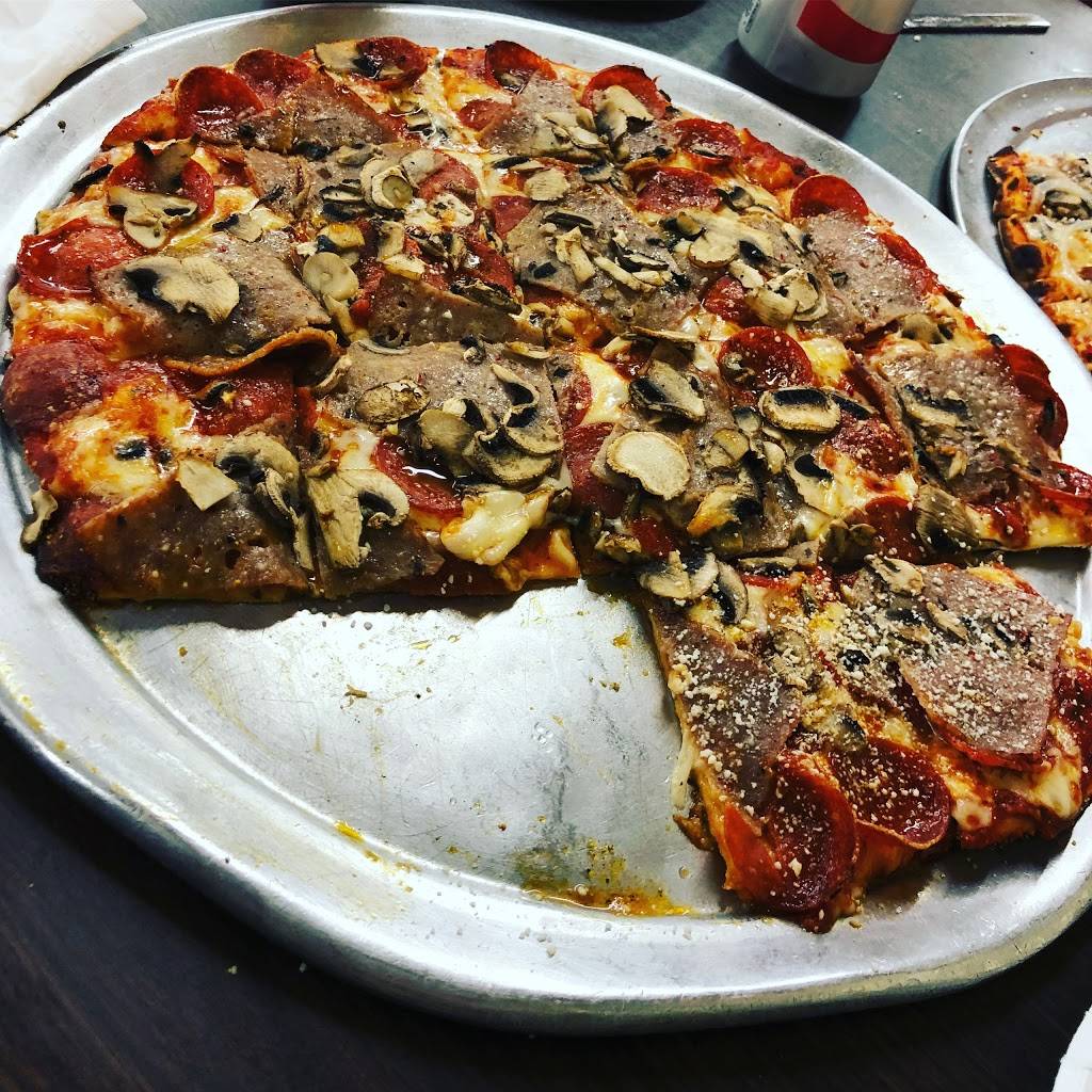 Rubinos Pizza | 2643 E Main St, Columbus, OH 43209, USA | Phone: (614) 235-0712