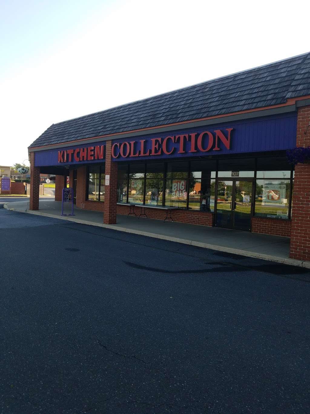 Kitchen Collection Furniture Store Rockvale Square Outlets 35