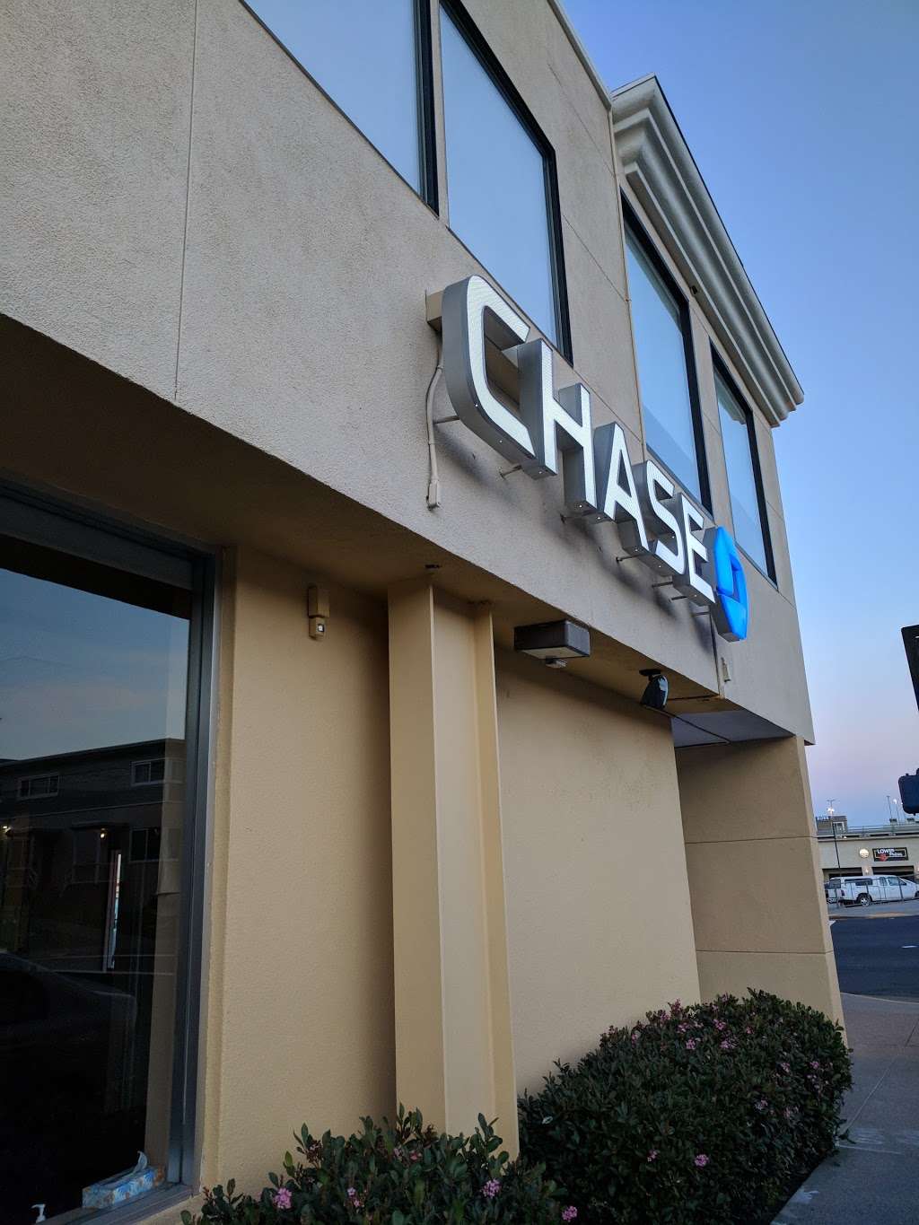 Chase Bank | 5 Southgate Ave, Daly City, CA 94015, USA | Phone: (650) 301-1700