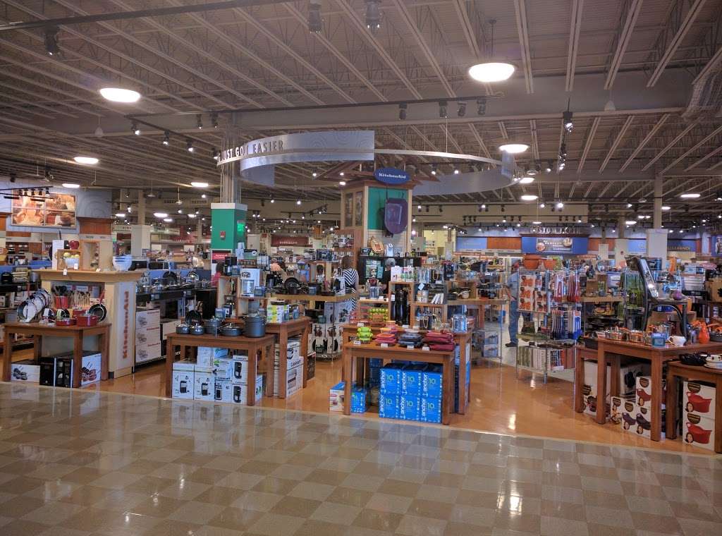 Nebraska Furniture Mart | 1601 Village West Pkwy, Kansas City, KS 66111, USA | Phone: (800) 359-1200