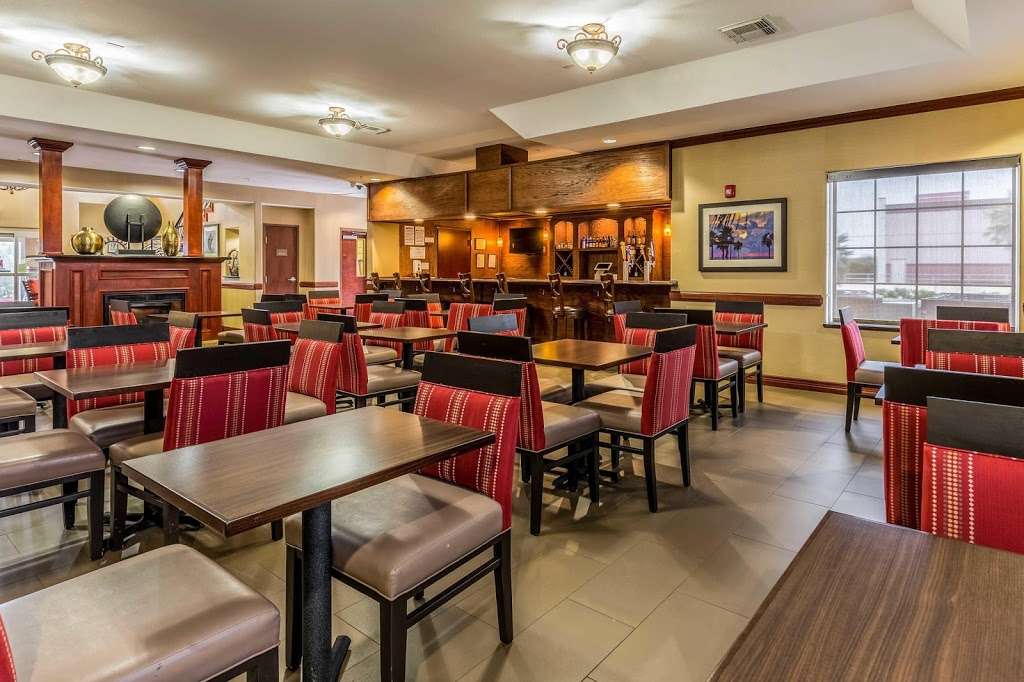 Comfort Suites | 3606 89th St, Galveston, TX 77554, USA | Phone: (409) 741-9977