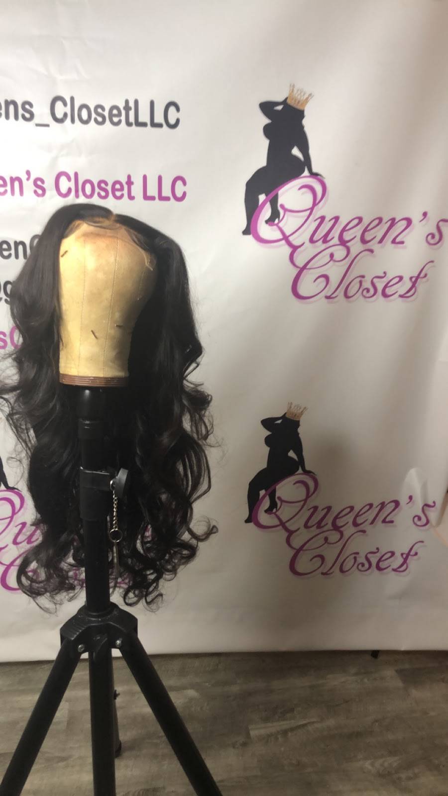 Queens Closet | 2733 W 63rd St, Chicago, IL 60629, USA | Phone: (312) 375-7078