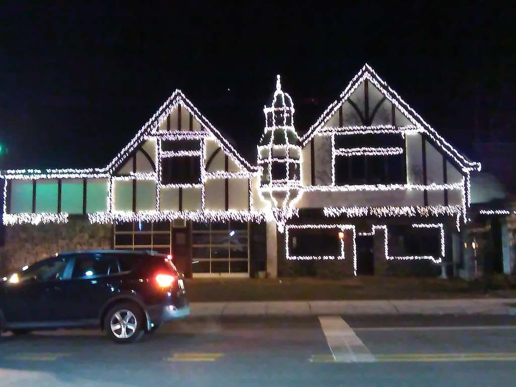 River Edge Pizza Kitchen | 830 Kinderkamack Rd, River Edge, NJ 07661, USA | Phone: (201) 265-4900