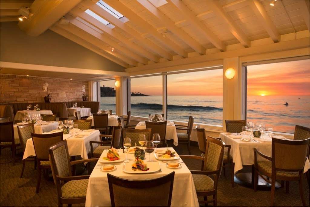 The Marine Room | 2000 Spindrift Dr, La Jolla, CA 92037, USA | Phone: (858) 459-7222