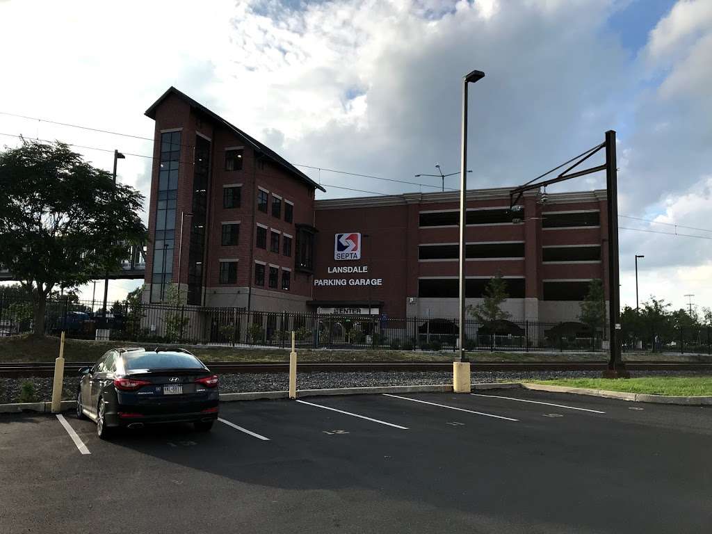 SEPTA Lansdale Parking Garage | 101 W Main St, Lansdale, PA 19446, USA | Phone: (215) 580-3400