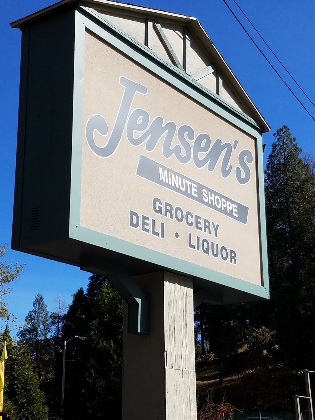 Jensens Minute Shoppe | 241 CA-173, Lake Arrowhead, CA 92352, USA | Phone: (909) 337-3500