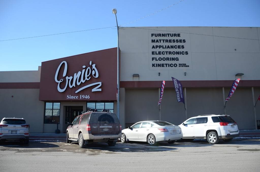 Ernies In Ceresco | 318 S 2nd St, Ceresco, NE 68017, USA | Phone: (402) 665-3151