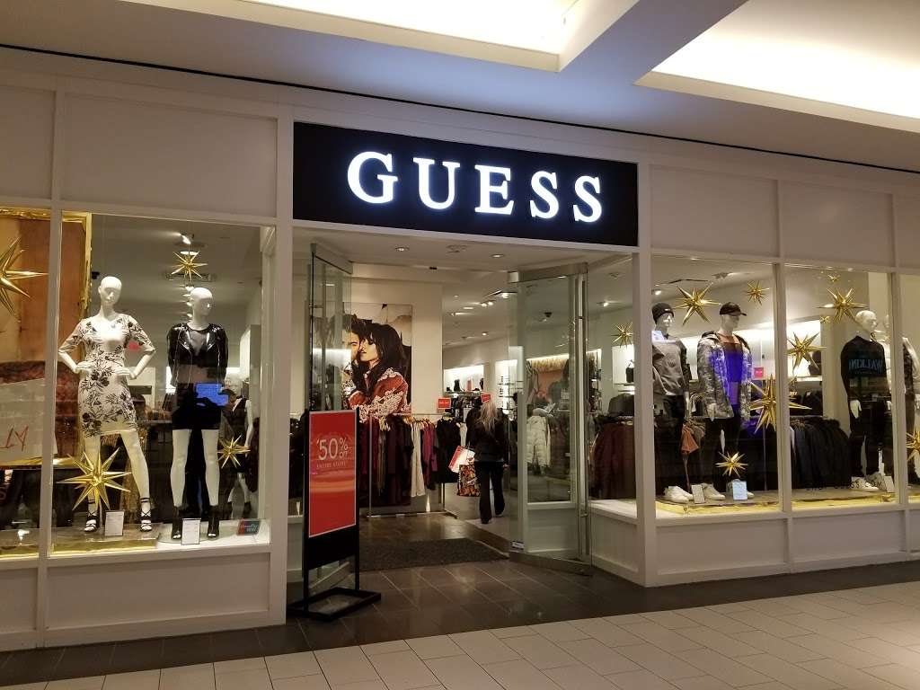 GUESS | 630 Old Country Rd Space 1114, Garden City, NY 11530, USA | Phone: (516) 248-9192