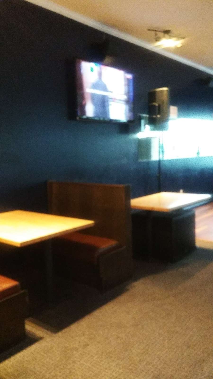Harpers Bar & Grill | 4202 W 56th St, Indianapolis, IN 46254, USA | Phone: (317) 974-9766