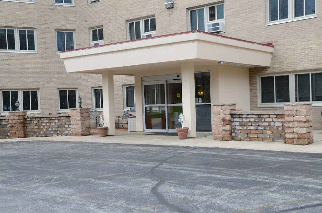 The Woods of Caledonia Memory Care | 5737 Erie St, Racine, WI 53402, USA | Phone: (262) 639-6015