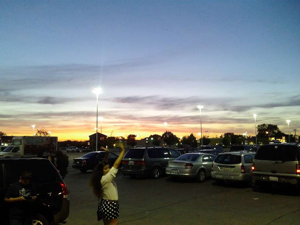 Hawthorne Works Shopping Center | 4629 W Cermak Rd, Cicero, IL 60804, USA