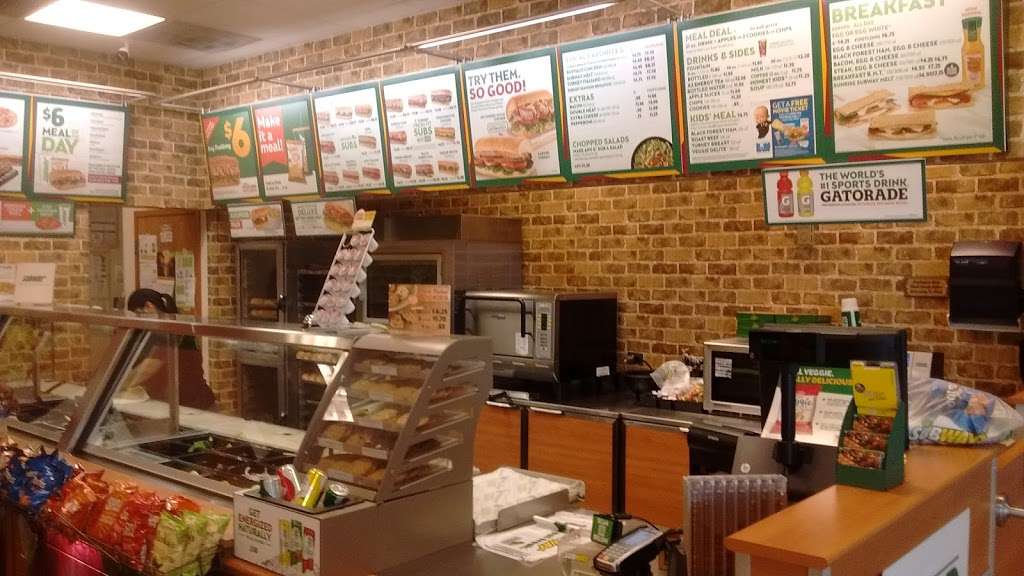 Subway Restaurants | 700 E Tri-State Toll Rd, South Holland, IL 60473 | Phone: (224) 277-4356