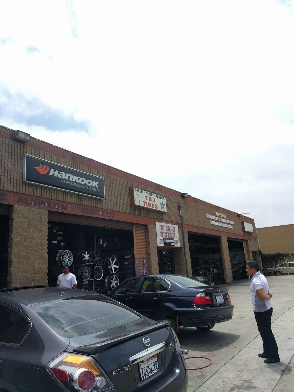 T & J Tires Center | 13100 Prairie Ave, Hawthorne, CA 90250, USA | Phone: (310) 675-8510