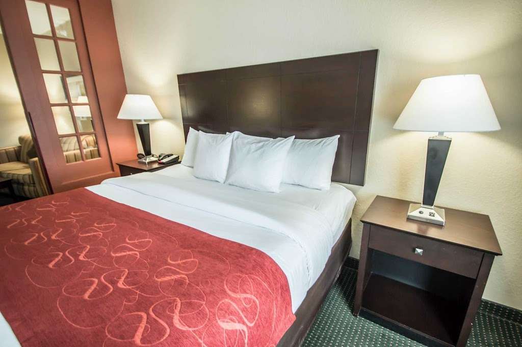 Comfort Suites Orlando Airport | 1936 McCoy Rd, Orlando, FL 32809 | Phone: (407) 812-9100