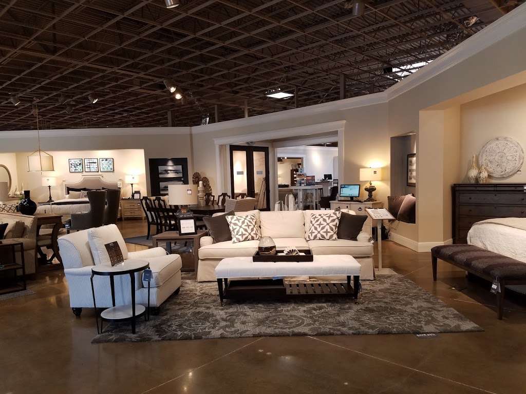 Bassett Home Furnishings | 1310 Lake Woodlands Dr, The Woodlands, TX 77380 | Phone: (281) 465-8176