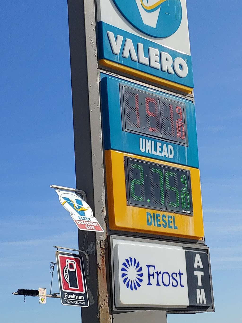 Valero Corner Store | 6902 Seawall Blvd, Galveston, TX 77551, USA | Phone: (409) 744-5032