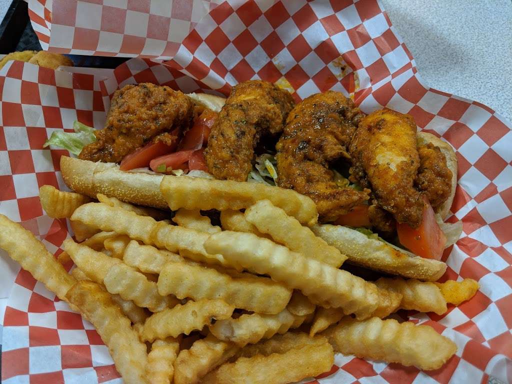 Dixies Fish & Chicken | 24 W D St, Newton, NC 28658 | Phone: (828) 994-4894