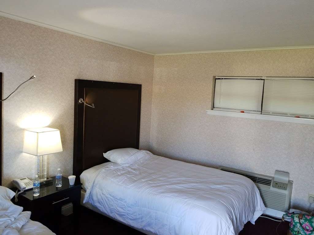 Atlantic Inn & Suites | 1916 NJ-35, Wall Township, NJ 07719, USA | Phone: (732) 974-8400