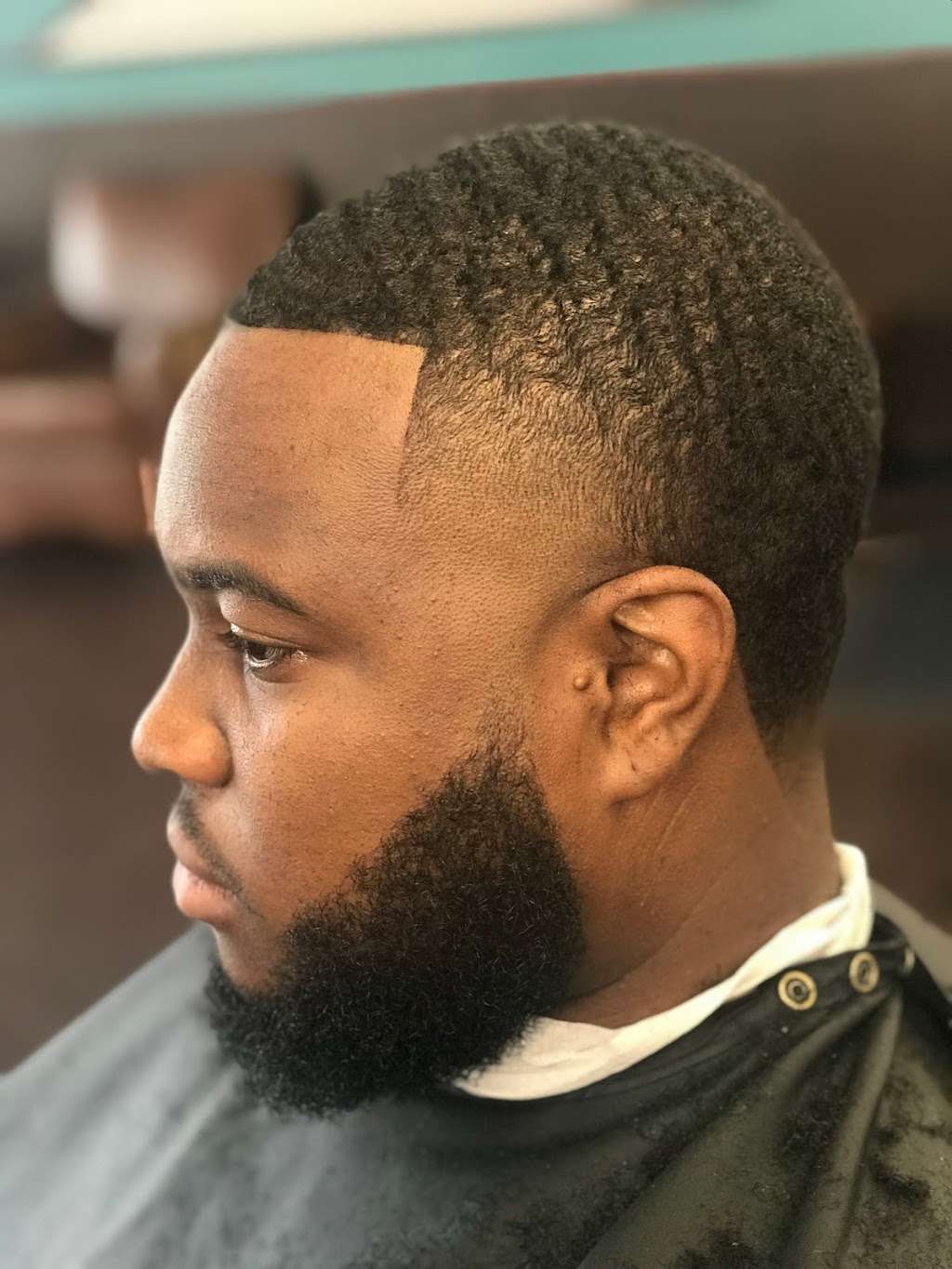 The Cutting Edge Barber and beauty | 700 N Clark Rd suite 116, Duncanville, TX 75116, USA | Phone: (469) 868-6166