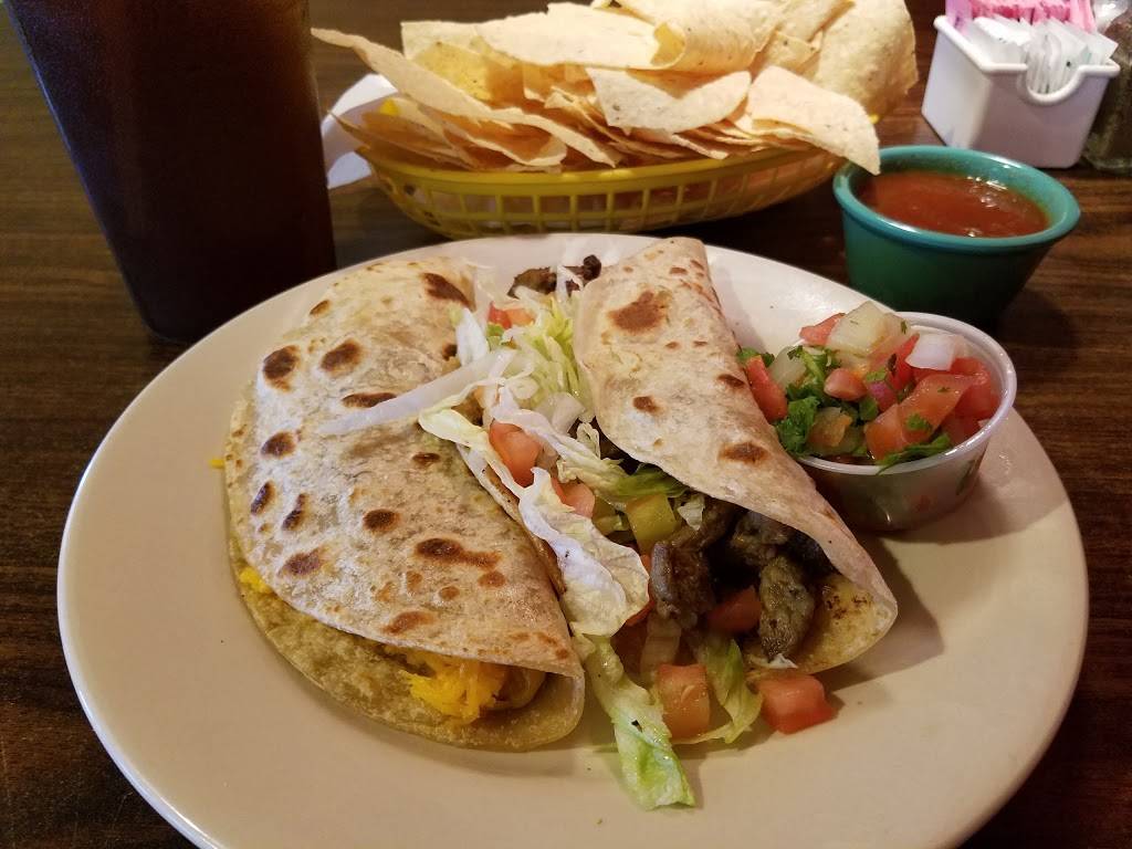 La Fuentes Mexican Restaurant | 3300 7th St, Bay City, TX 77414, USA | Phone: (979) 323-1222