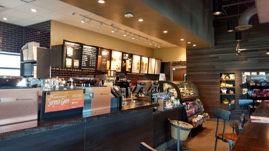 Starbucks | 18 Waukegan Rd, Lake Bluff, IL 60044 | Phone: (847) 283-0592