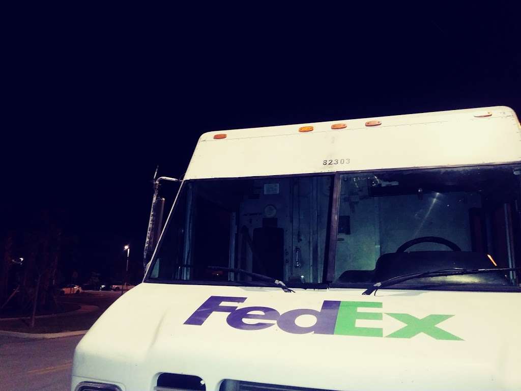 FedEx Ground | 7358 7th Pl N, West Palm Beach, FL 33411, USA | Phone: (800) 463-3339