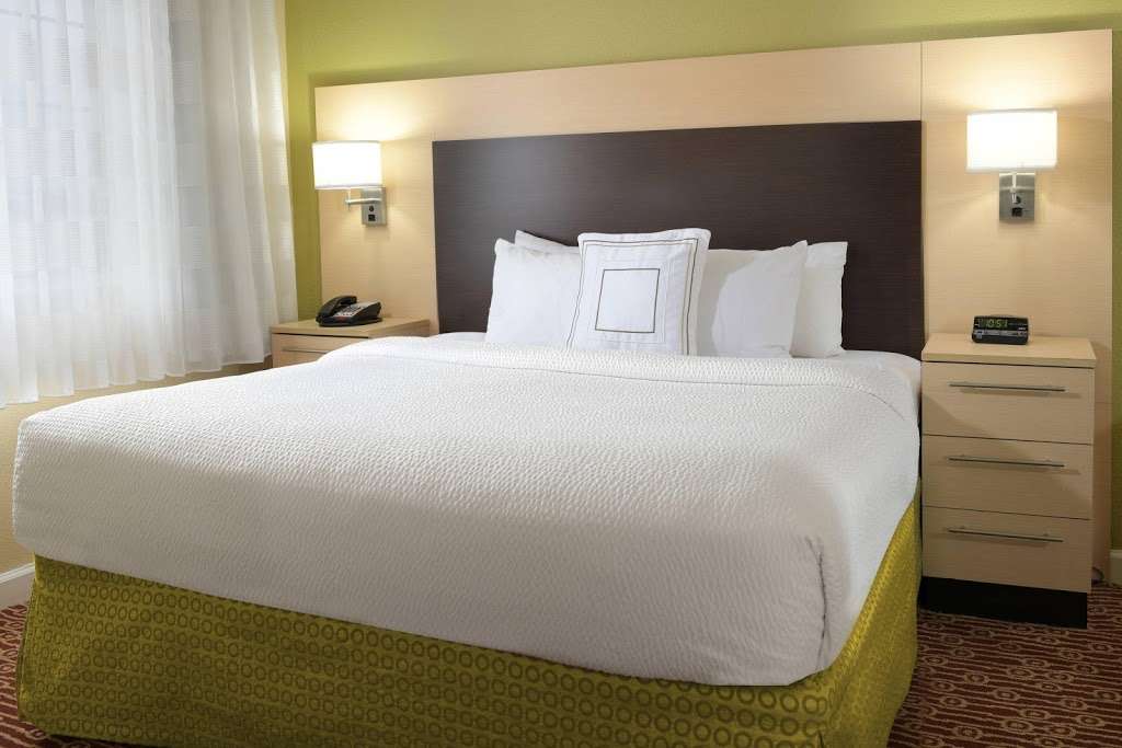 TownePlace Suites by Marriott Lake Jackson Clute | 1003 TX-332, Clute, TX 77531, USA | Phone: (979) 388-9300