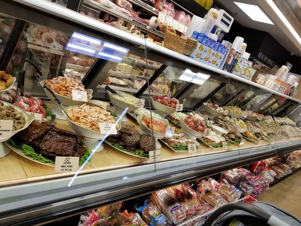 Doris Italian Market & Bakery | 9101 Lakeridge Blvd, Boca Raton, FL 33496, USA | Phone: (561) 482-0770