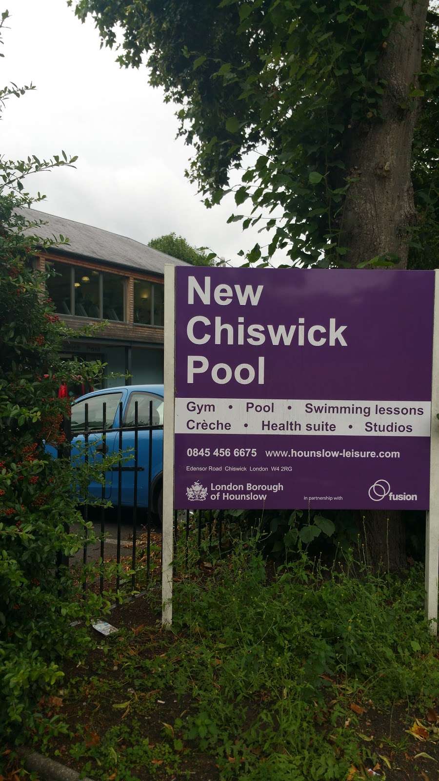 New Chiswick Pool | 4 Edensor Rd, Chiswick, London W4 2RG, UK | Phone: 0345 456 6675