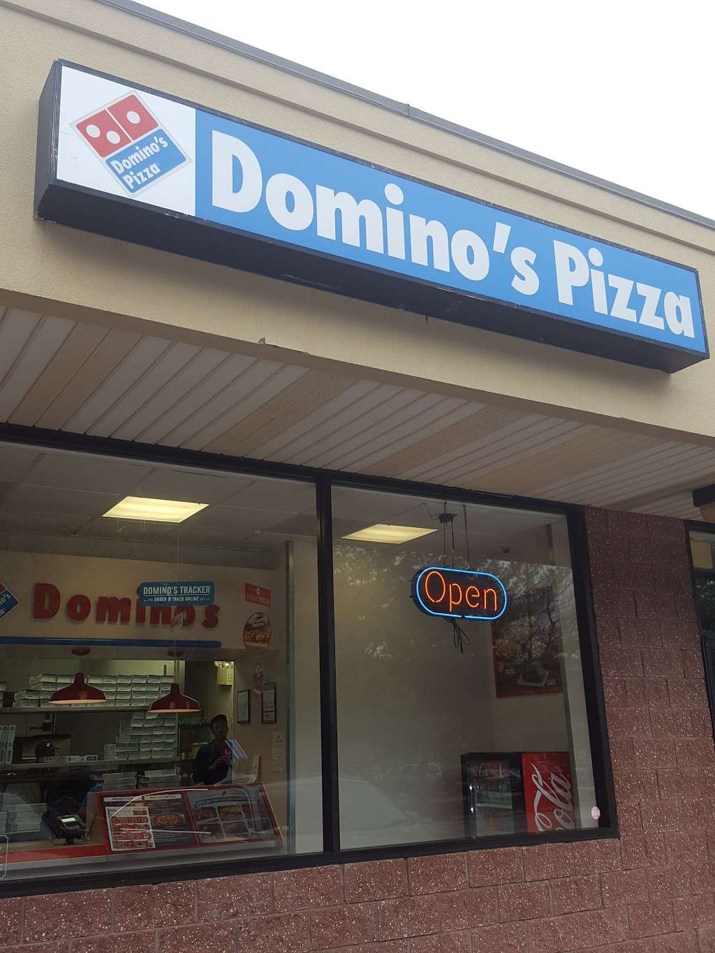 Dominos Pizza | 2030 W Main St, Norristown, PA 19403, USA | Phone: (610) 631-9090