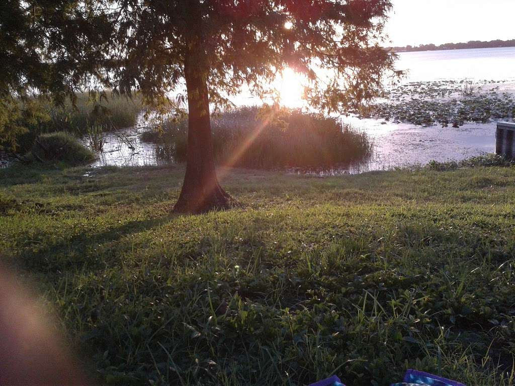 Public Boat Ramp On East Lake Howard | 2 Lake Howard Dr SW, Winter Haven, FL 33881, USA