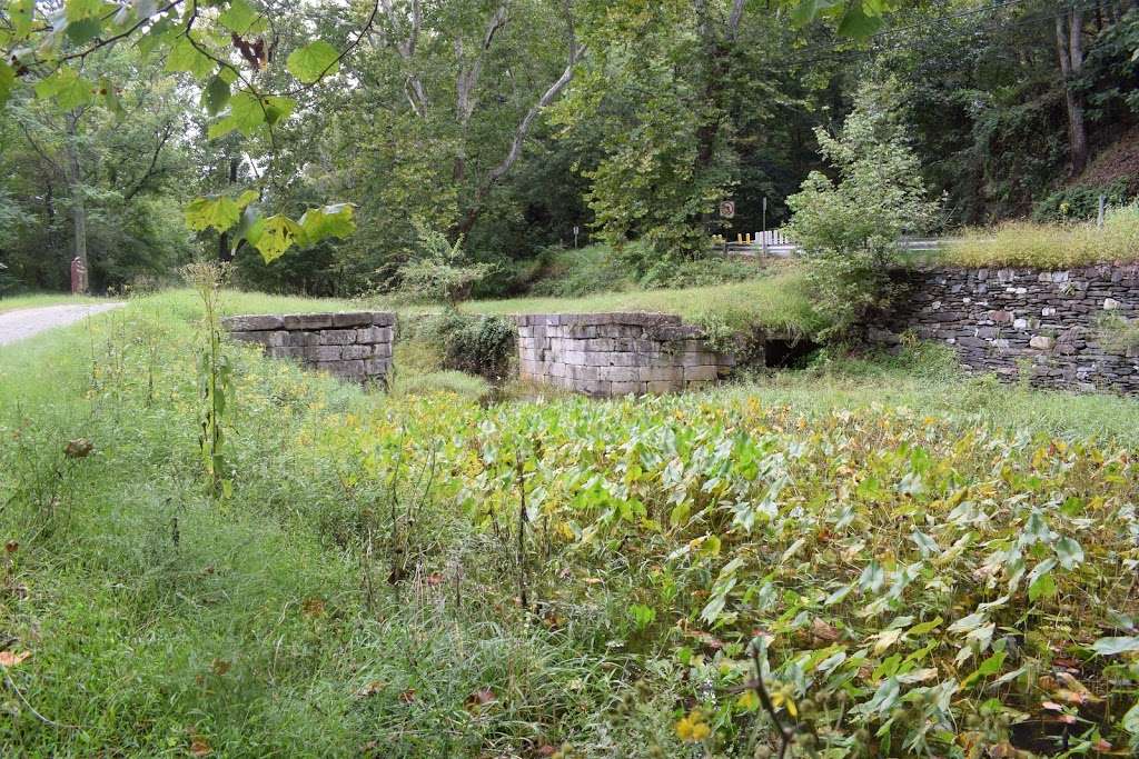 C&O Canal Lock 34 | Chesapeake and Ohio Canal Towpath, Knoxville, MD 21758, USA | Phone: (301) 739-4200